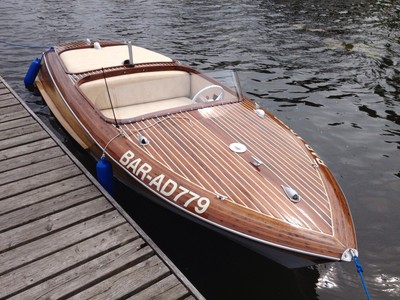 Mahagoni Holzboot sdatec.com