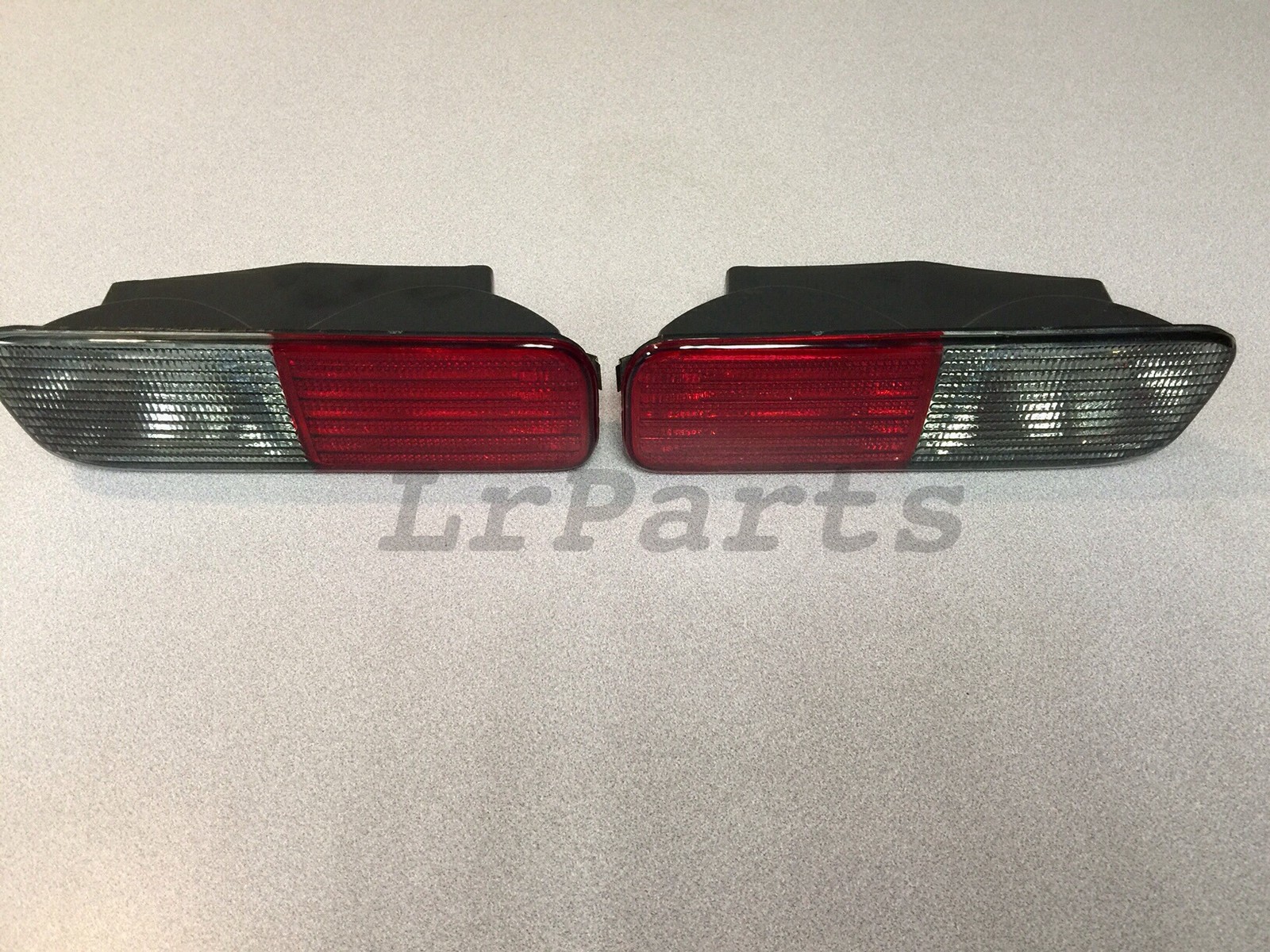 Land Rover Rear Bumper Tail Lamp Light LH RH Pair Discovery 2 20032004