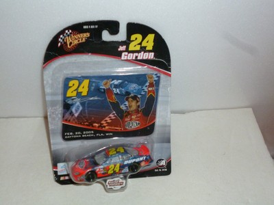 #24 JEFF GORDON DUPONT DA....<br>
