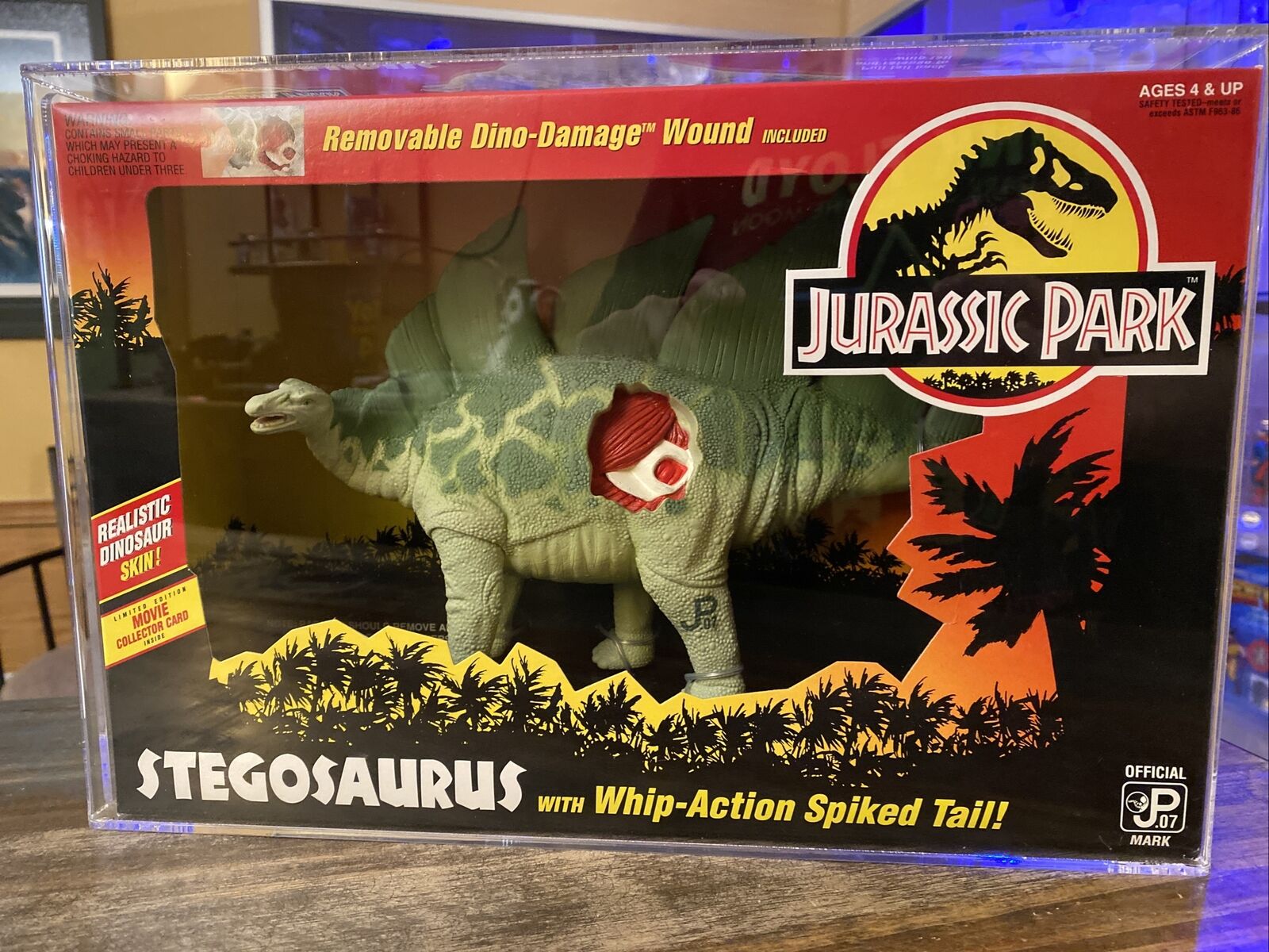 Jurassic Park Stegosaurus JP07 w/ Whip Action Tail & Damage 1993 Graded CAS 80+