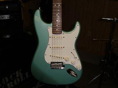 1998-usa-fender-stratocaster-rare-surf-green-with-rosewood-great-player