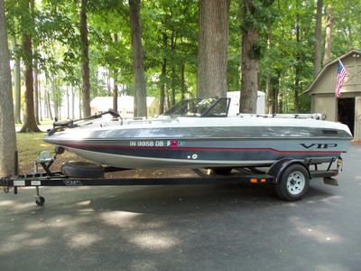 18' VIP Fish and Ski Boat