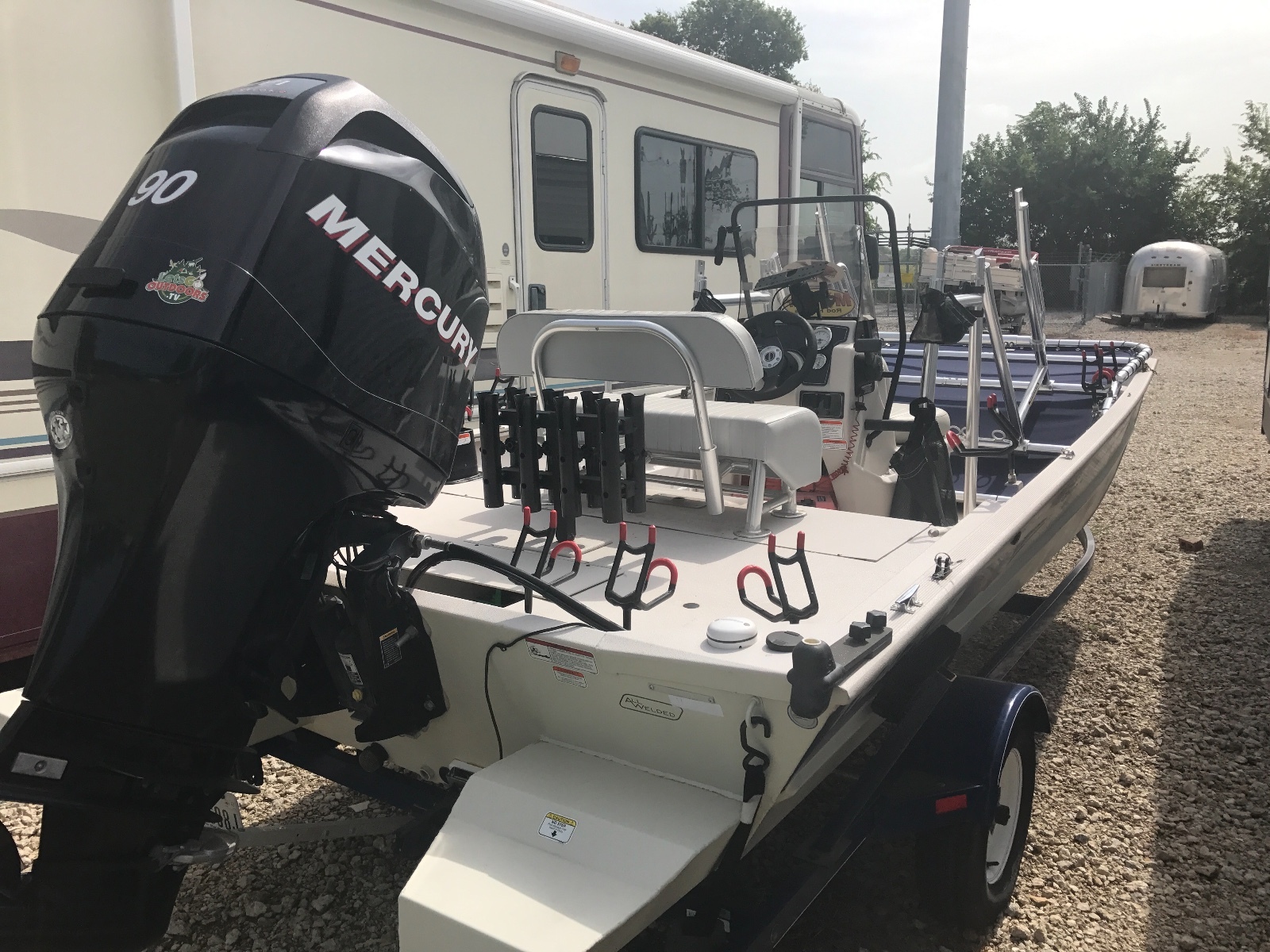 2012 Tracker Grizzly 1860 with 90 Four stroke Engine