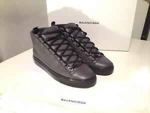 Balenciaga Leather Triple S Low Top Trainers in Black Lyst