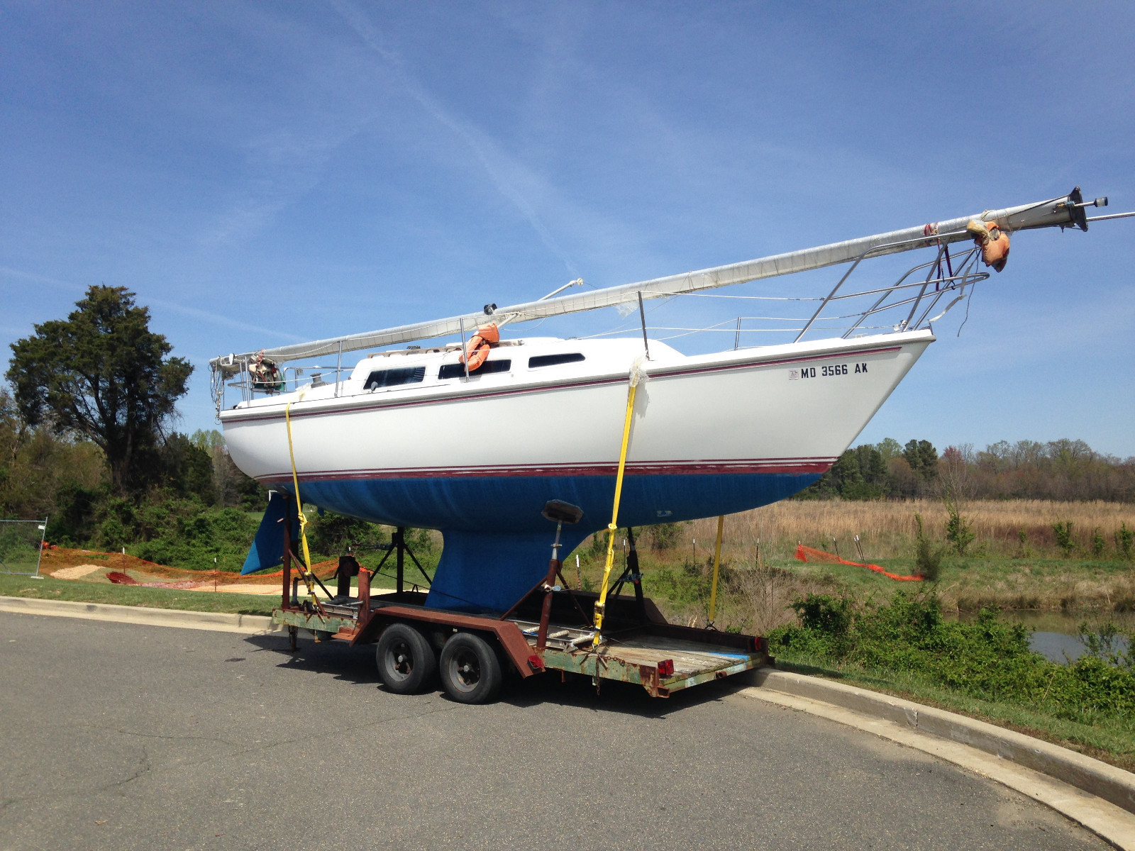 1983 Catalina Sailboat 27’ with Custom Cradle & Trailer!