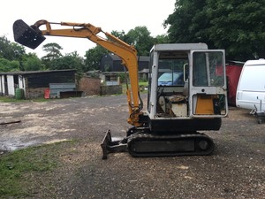 Nissan 3 ton excavator #3