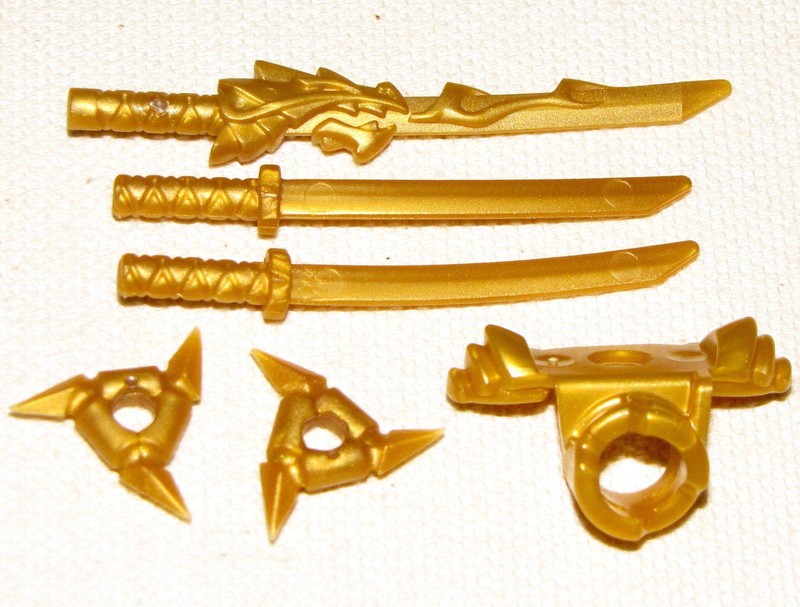 lego ninjago minifigure gold ninja lloyd dragon shamshir swords golden ninja
