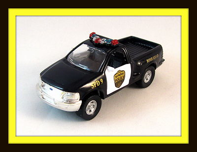 1998 FORD F-150 BOMB SQUAD POLICE CAR,MAISTO 1/46 DIECAST CAR COLLECTOR'S MODEL