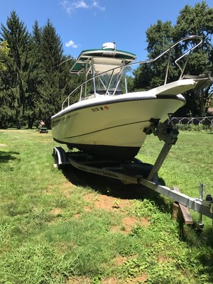 23' Boston Whaler Outrage