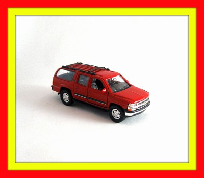 2001 CHEVROLET SUBURBAN ,RED WELLY 1/38 DIECAST CAR COLLECTOR'S MODEL, NEW