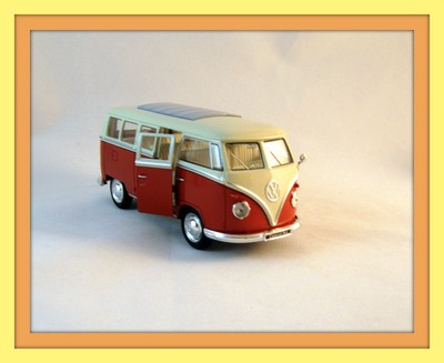 1963 VOLKSWAGEN T1 BUS METALLIC ORANGE ,WELLY 1/32 DIECAST COLLECTOR'S CAR MODEL