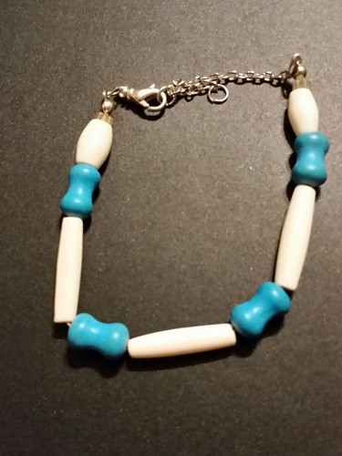 New all Hand made  Tourquise/bone bracelet nickel Free