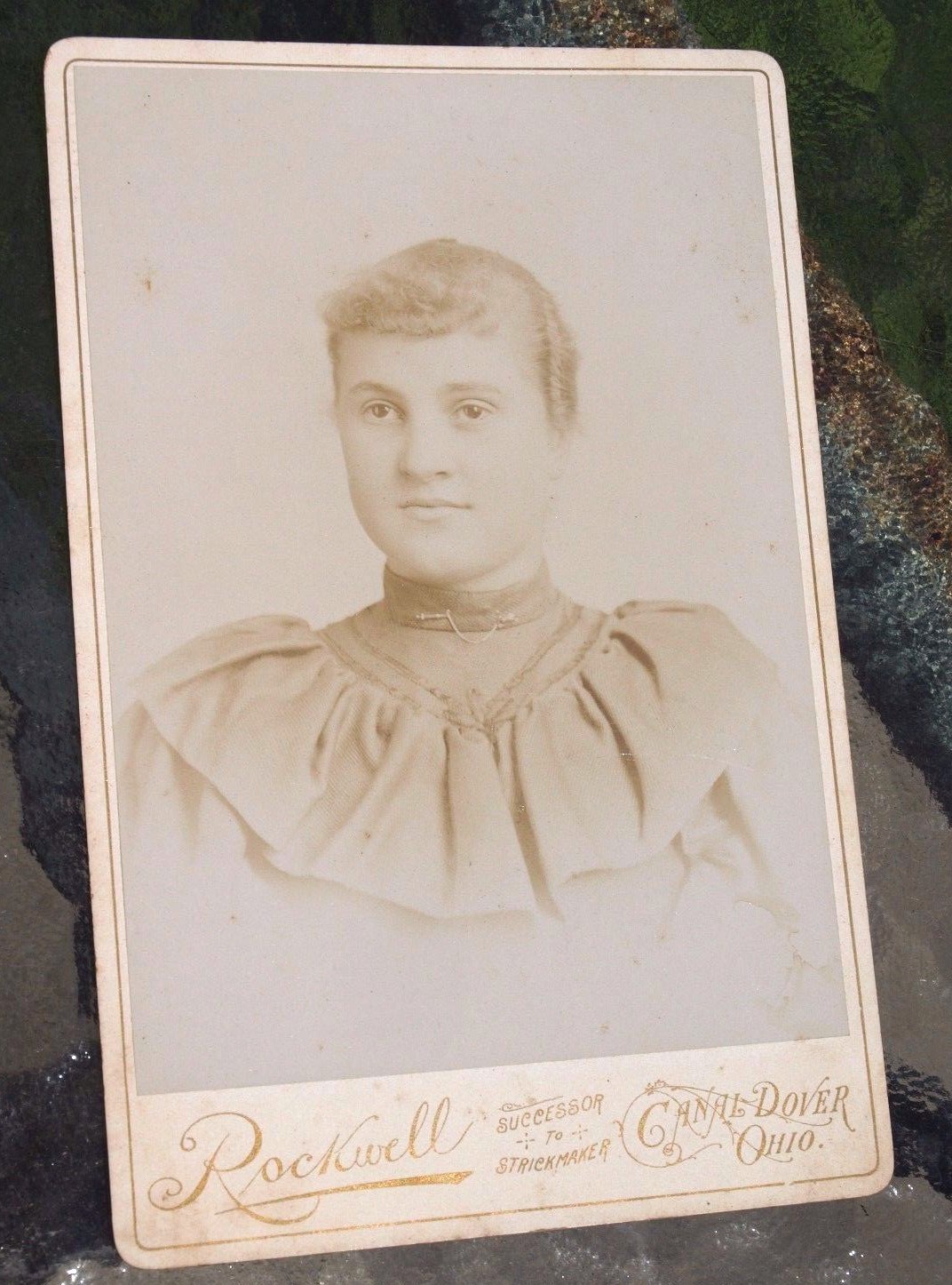 Vintage 1800's Cabinet Card Photo Young Lady Dover, Ohio