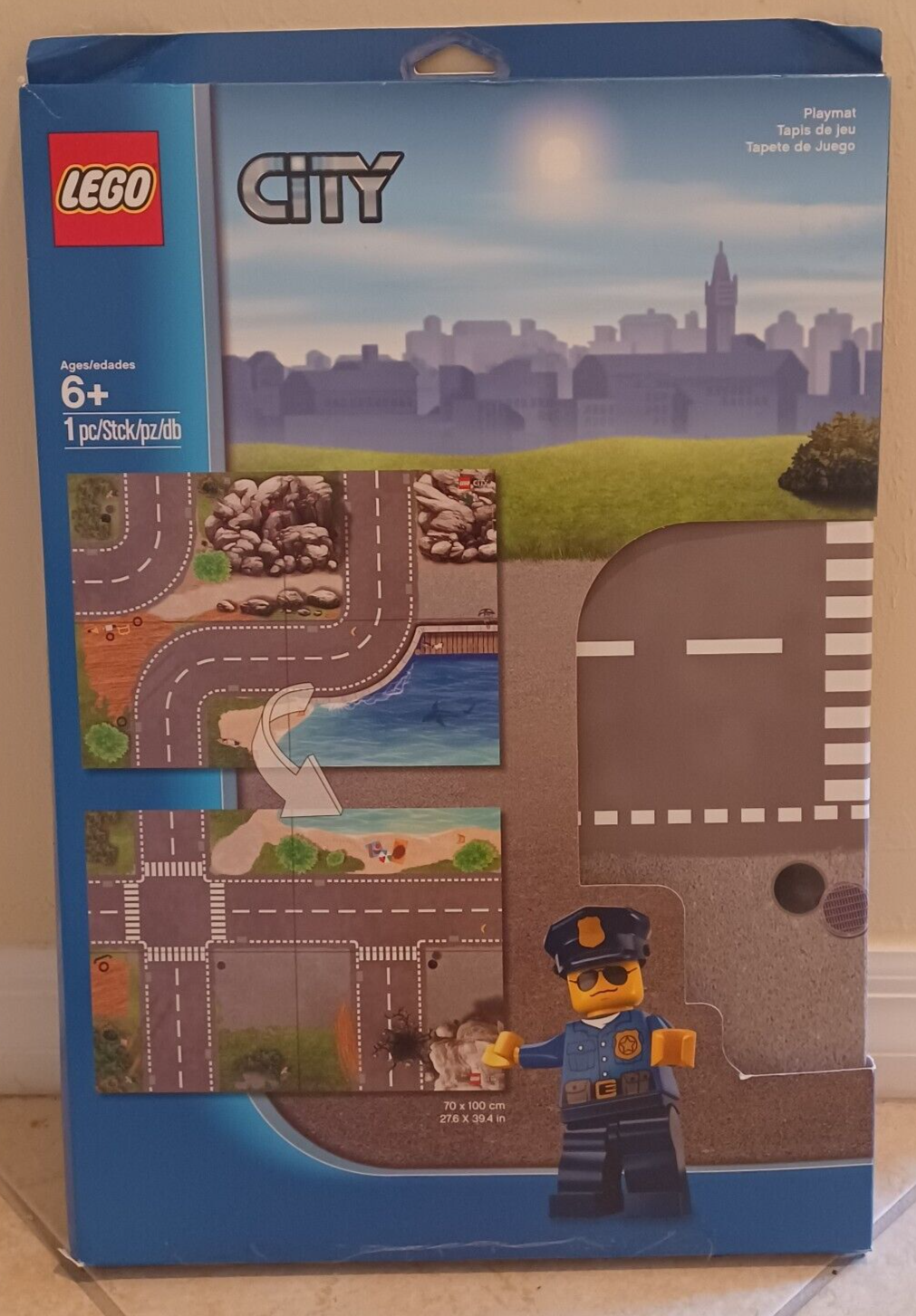 Lego city playmat 27.6" x 39.4"  x 27 1/2" playboard 60008