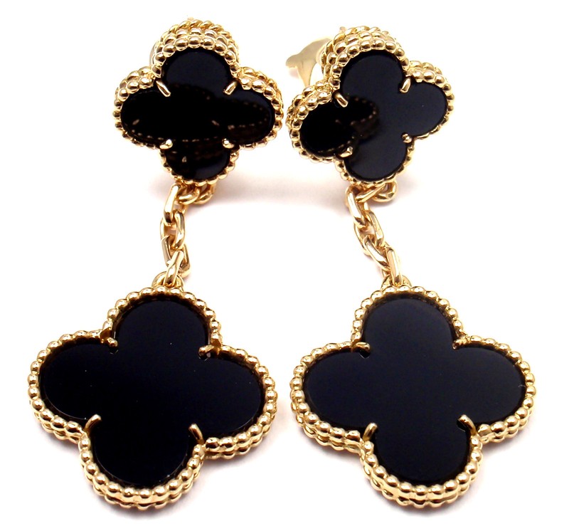 Van cleef and arpels alhambra vintage pendant