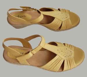 Leather Softspots   softspots Sandals slingback Womens Adalynn Size Slingback sandals Yellow  Shoes