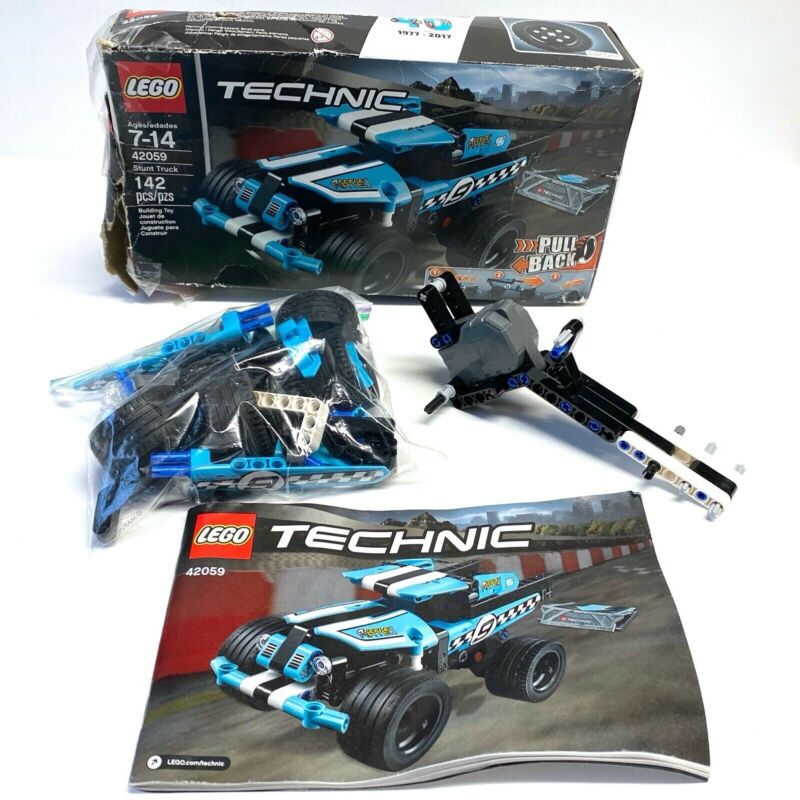 Lego Technic 42059 Technic Stunt Truck • Not sure if complete 