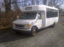 2006-Ford-E-450-Shuttle-Bus-CNG