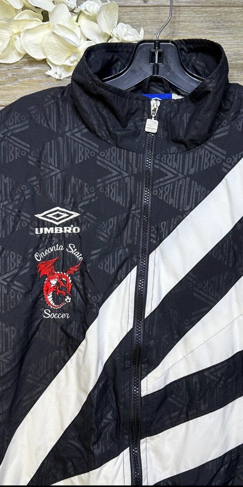Vintage 90s Umbro Soccer Windbreaker Jacket Full-Zip Men's Large Oneonta College