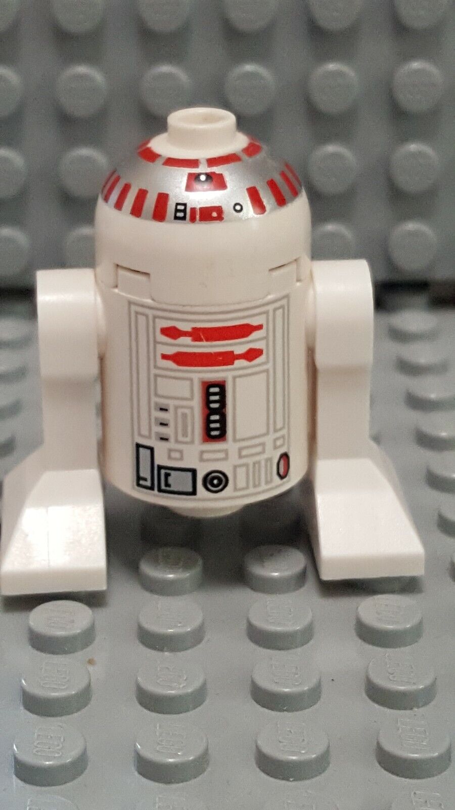 LEGO sw0029 Star Wars astromech droid R5-D4 short red stripes on dome
