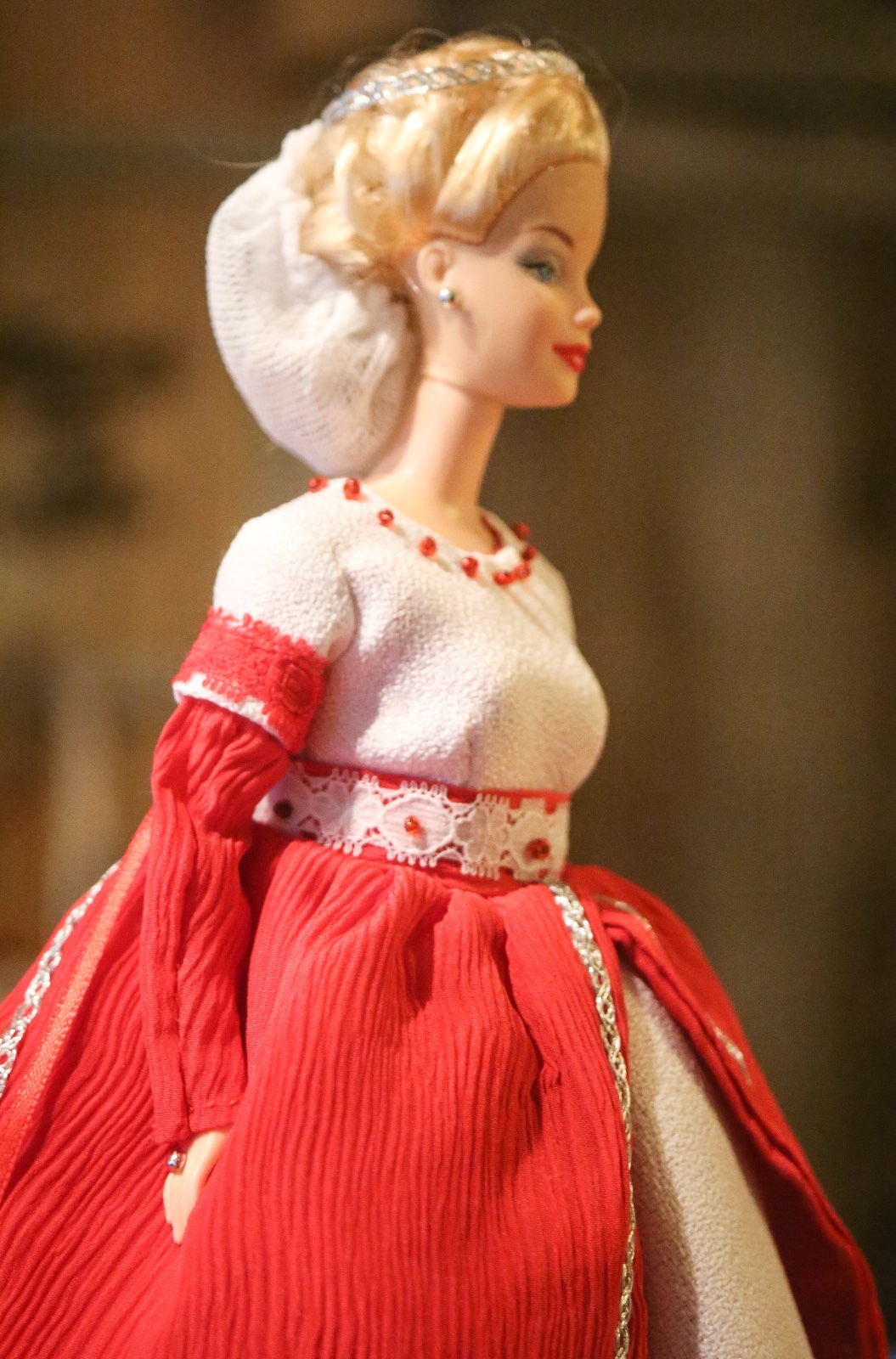 barbiedollinhandmaderedandwhitelongdress¶¬¼¾ºþÄÏÂÃÓι¥ÂÔͼƬ