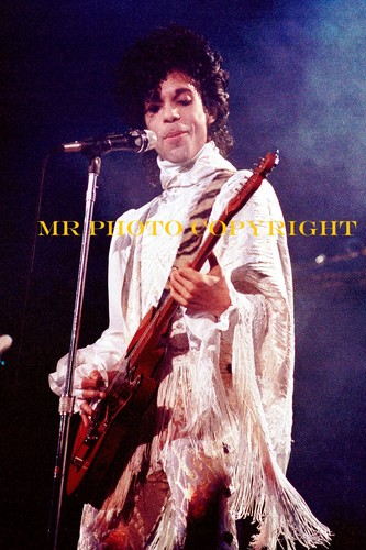 4-x-6-Original-Photo-1-45-PRINCE-THE-ARTIST-FORMERLY-KNOWN-AS
