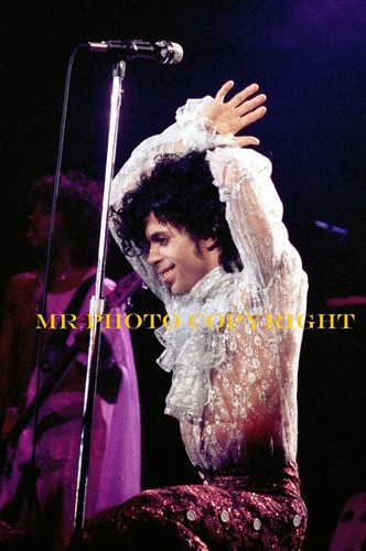 4-x-6-Original-Photo-1-45-PRINCE-THE-ARTIST-FORMERLY-KNOWN-AS