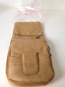 Details about TRAVELON Light Tan Crossbody Or Shoulder Travel Bag New