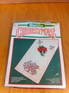 TABLE STITCH  CHRISTMAS 82563 table RUNNER GOOSE runner 44 cross kits CROSS BUCILLA christmas stitch STAMPED
