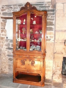 argentier bibliotheque vitrine style regence noyer fin 19 eme vitre