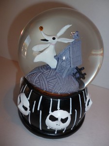 Nightmare-Before-Christmas-Jack-Skellington-Zero-Musical-snow-globe