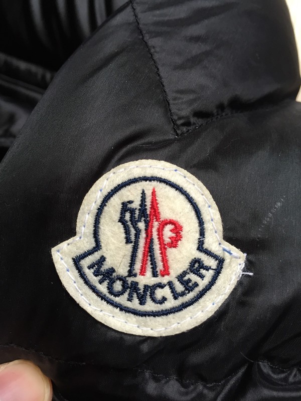 come riconoscere moncler falso come riconoscere moncler falso