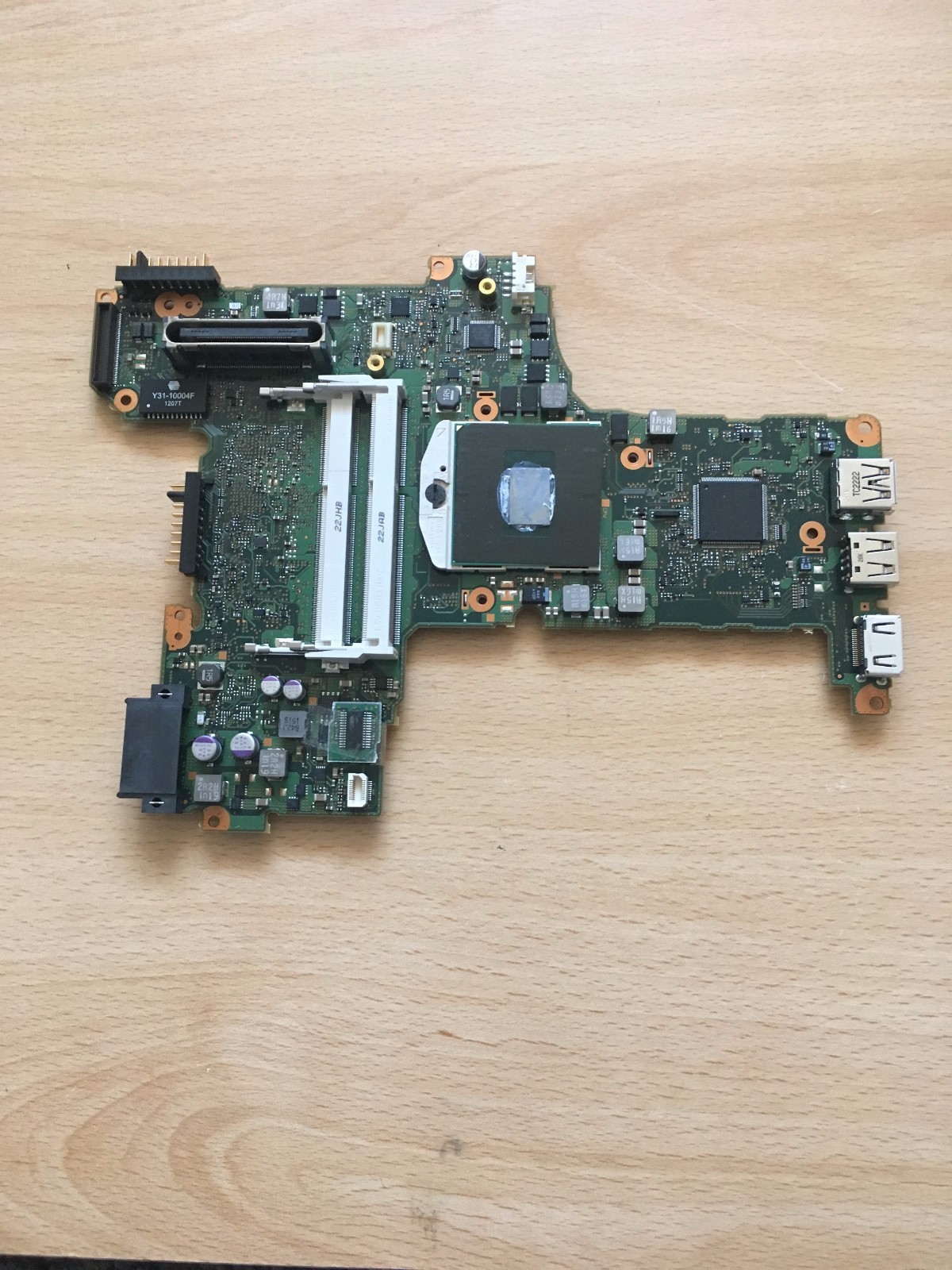 Image FUJITSU LIFEBOOK S761 Carte mère cp543875-z1 Core i5 - 2450M 2.5Ghz actif Image FUJITSU LIFEBOOK S761 Carte mère cp543875-z1 Core i5 - 2450M 2.5Ghz actif