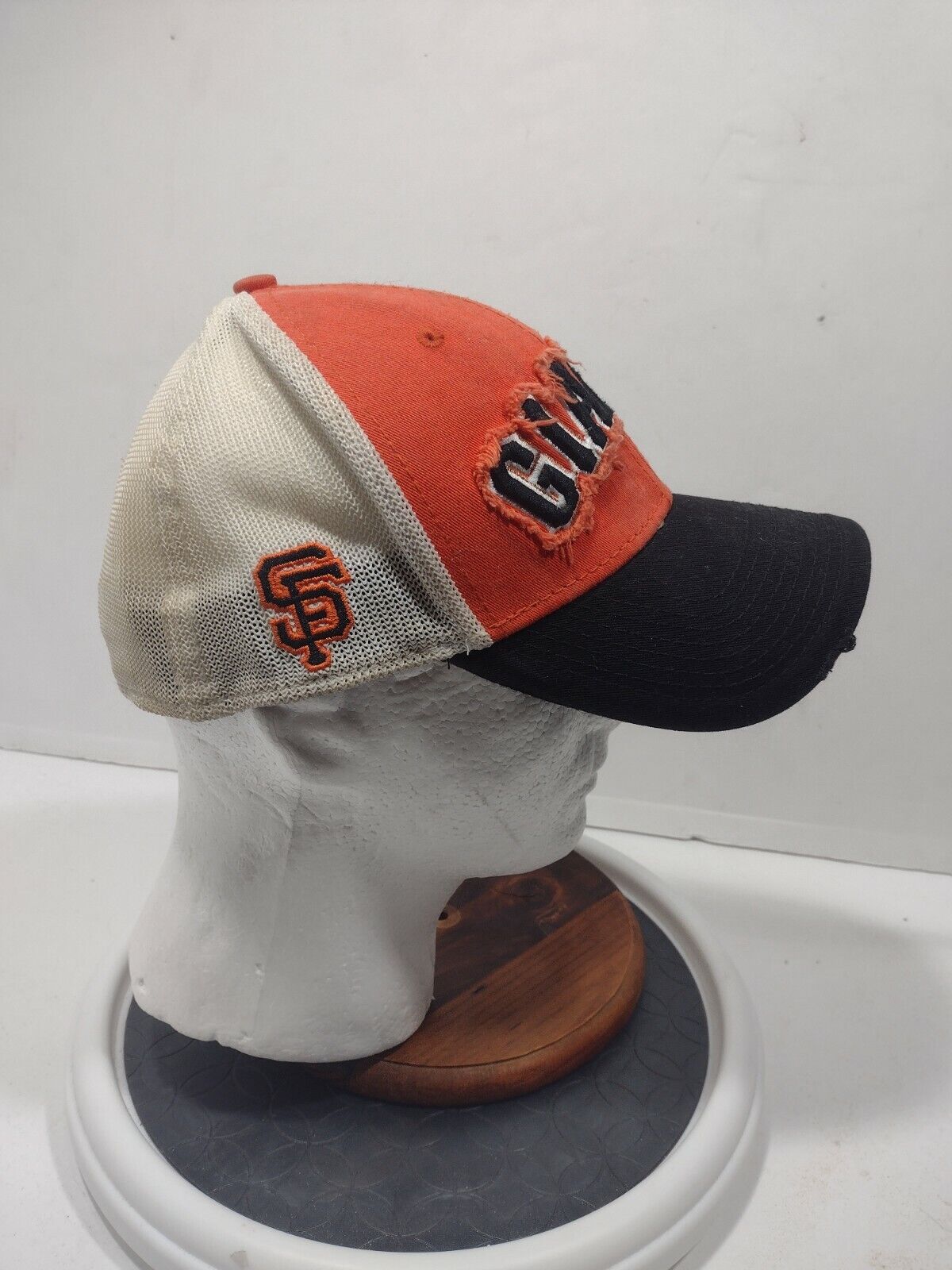 New Era San Francisco Giants Fitted Hat Medium Frayed Backwards Mesh 39Thirty