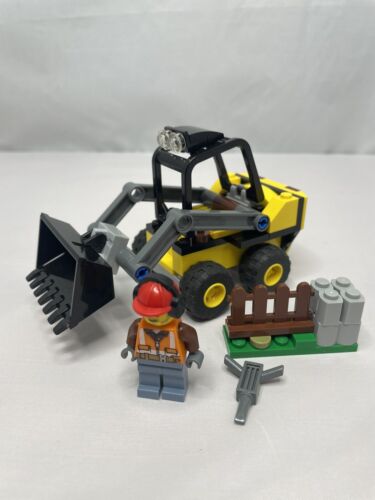 LEGO City Construction Loader Set 60219 w/ cty0955 Minifigure 2019 Retired