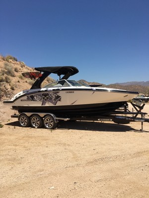 Chaparral 264 Xtreme - ONLY 47 HRS