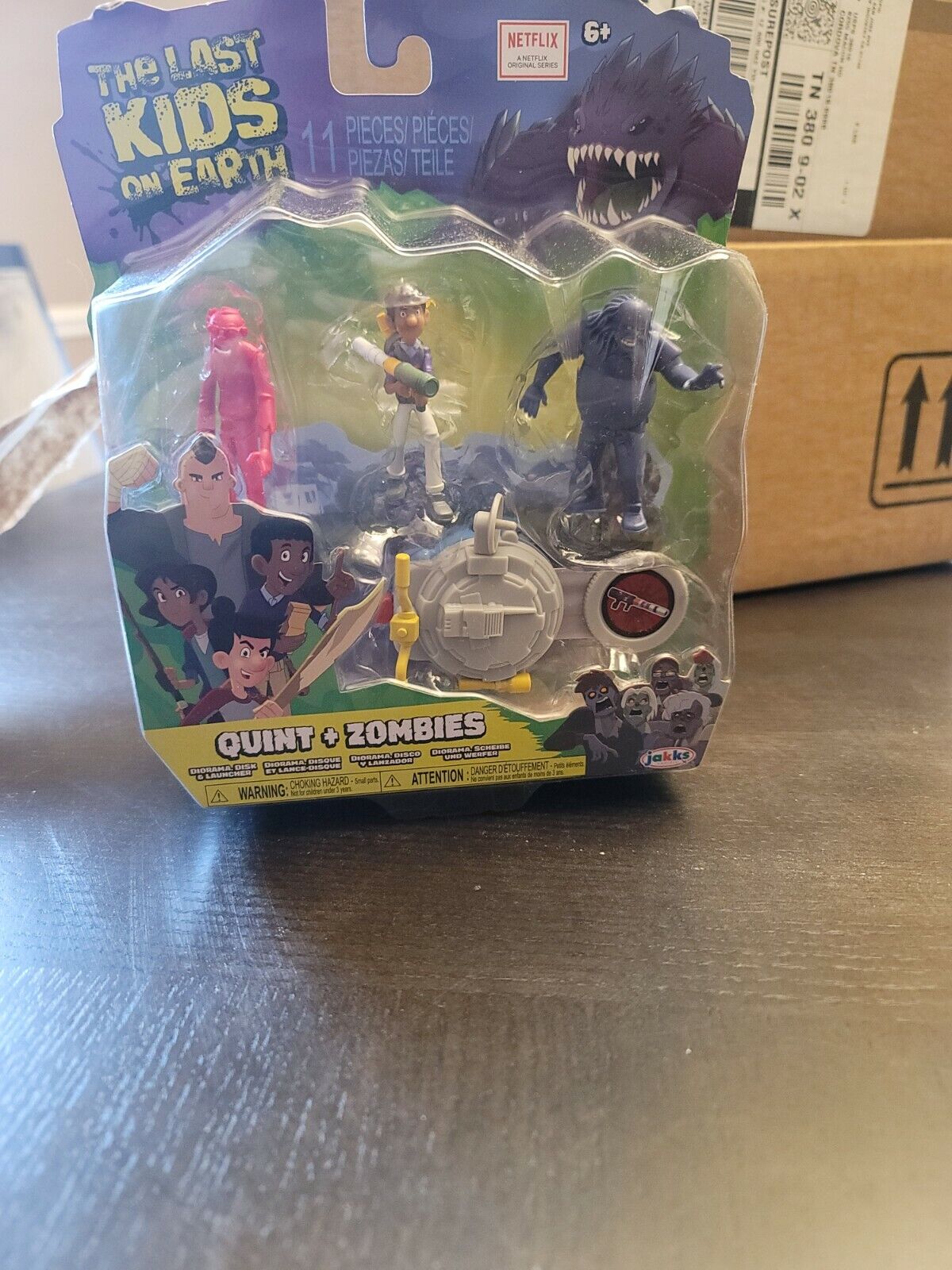 Netflix The Last Kids On Earth Toys Quint + ZombiesAction Figure 2.5"- Playset