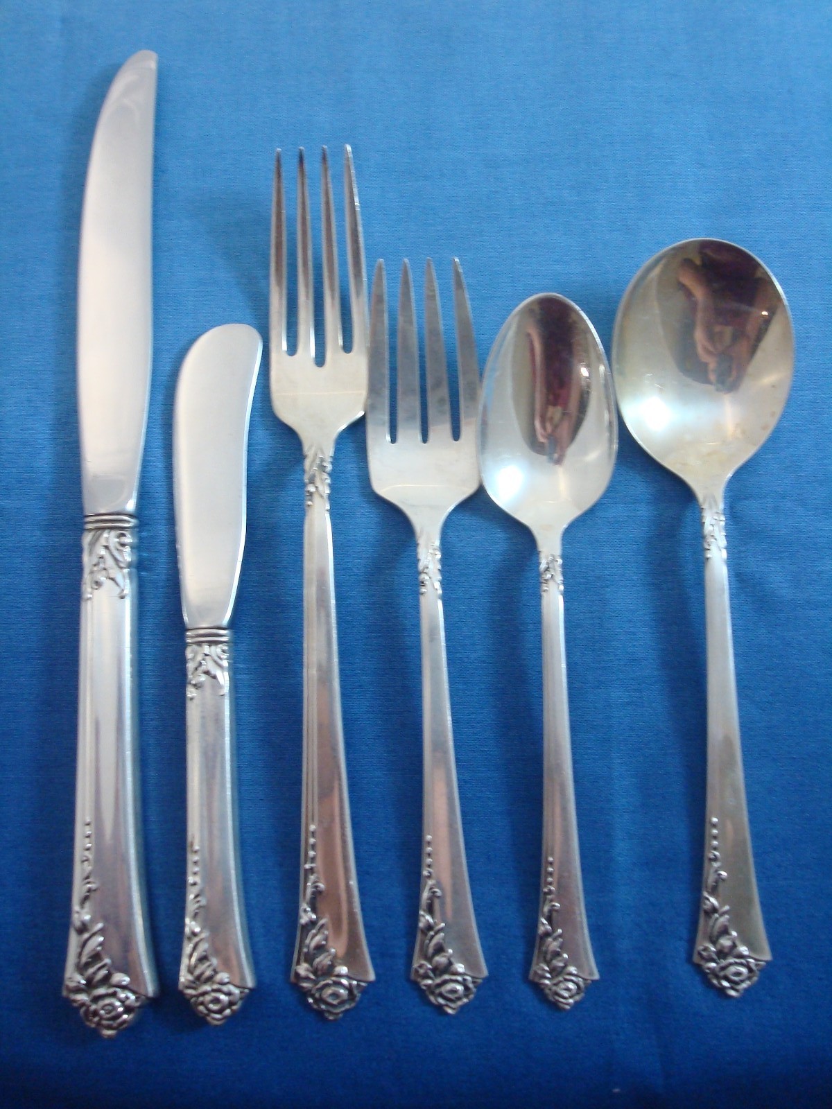 damask-rose-by-oneida-sterling-silver-flatware-set-service-57-pieces