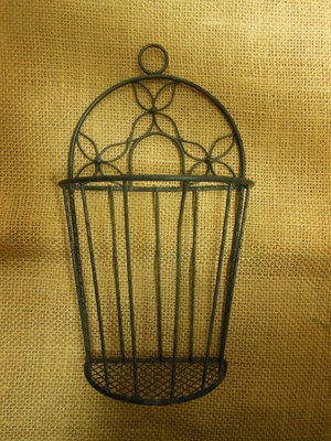 Metal Wire Basket Wall Or Table Pocket ...