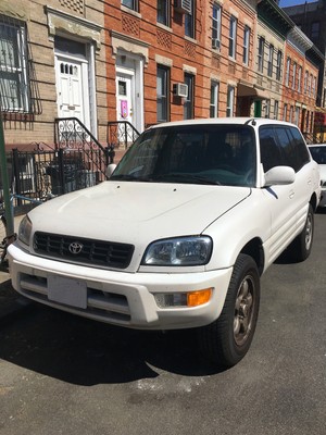 Image 2 of Toyota: RAV4 White