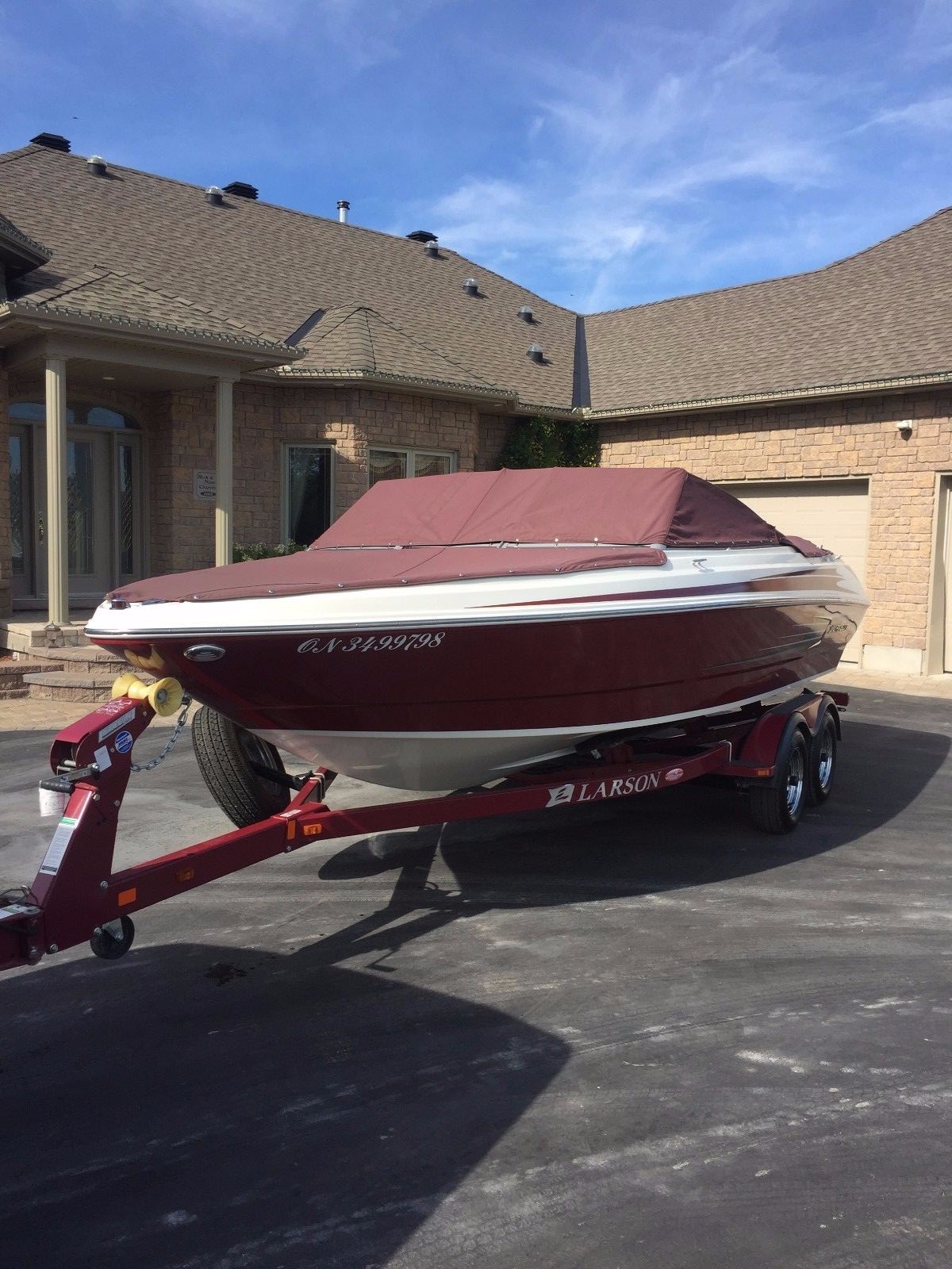 Larson open deck LX 2150 2012
