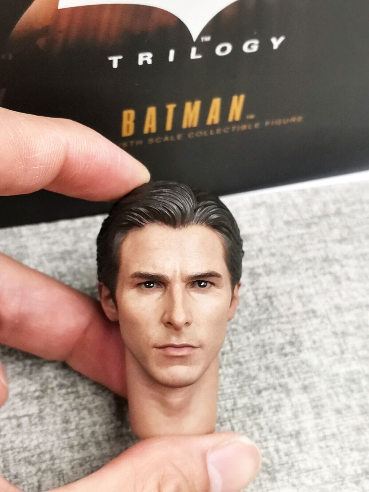 HT MMS595 Head Sculpt Figure 1/6 Accessories Hot Toys Batman Begins Bruce Wayne