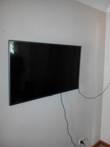 LG 42 Inch Smart Full HD LED LCD TV With Tilt Wall Mount Bracket in ...