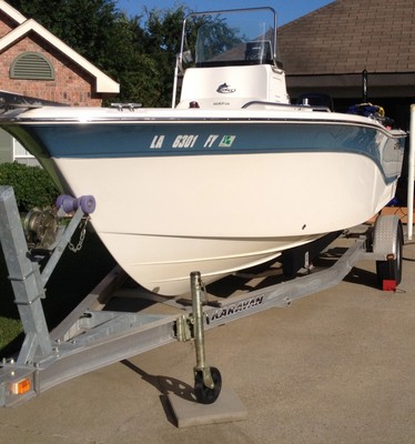 Center console - 20 ft Sea Fox 206cc Pro Series boat (2008)