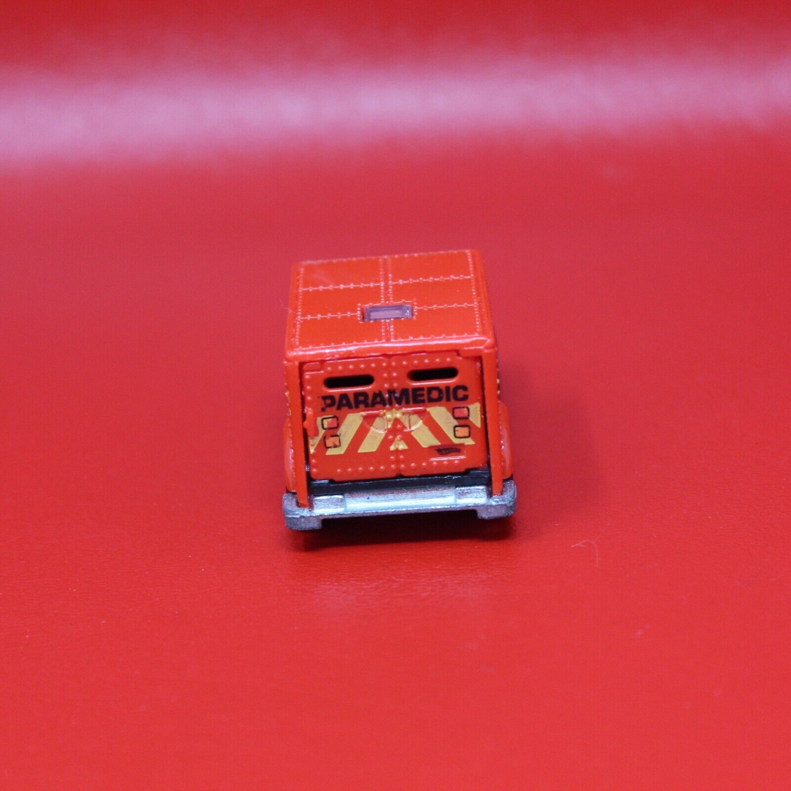 2010 Hot Wheels #184 Armored Truck Red HW Race World: City 1:64 Loose 5sp