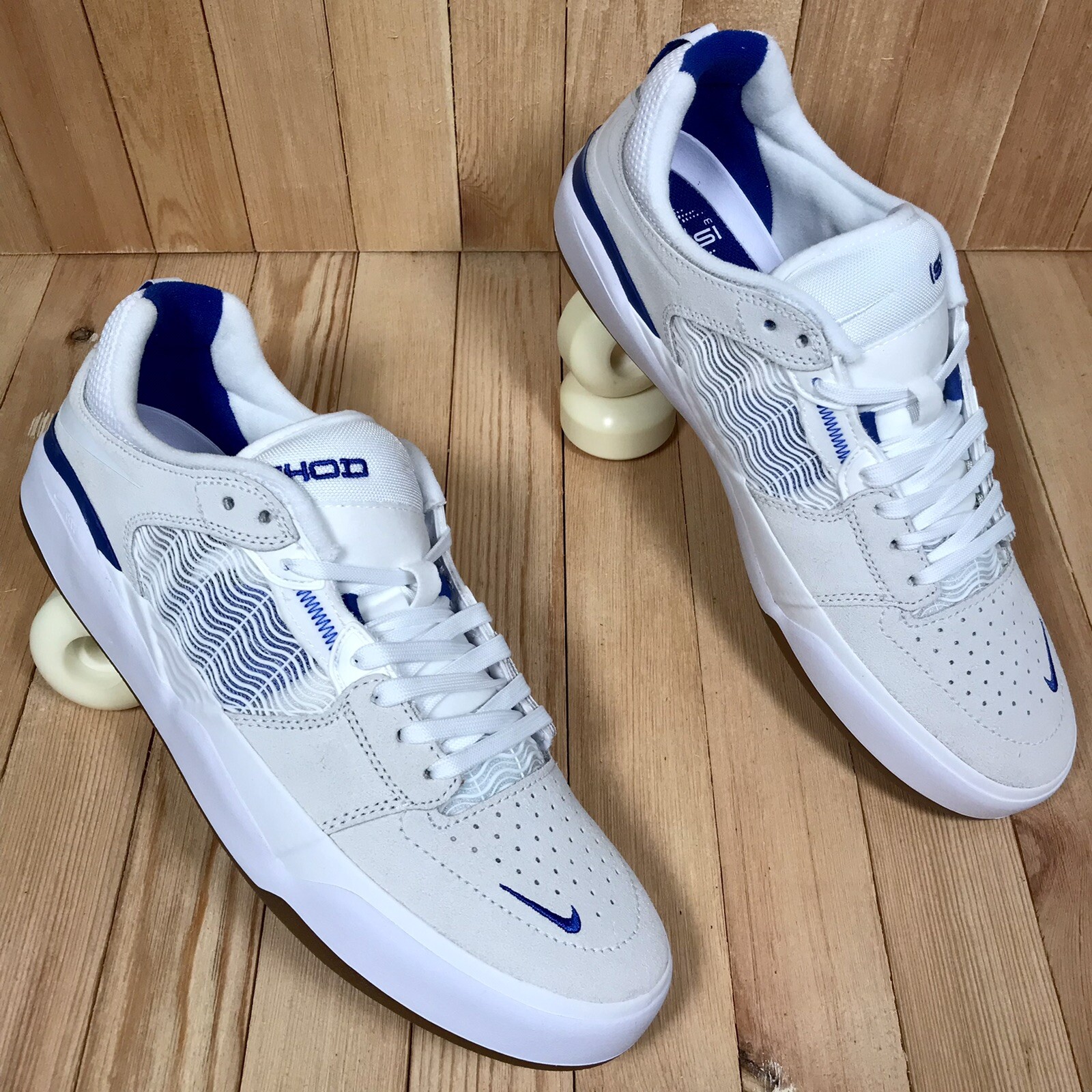 ishod wair summit white