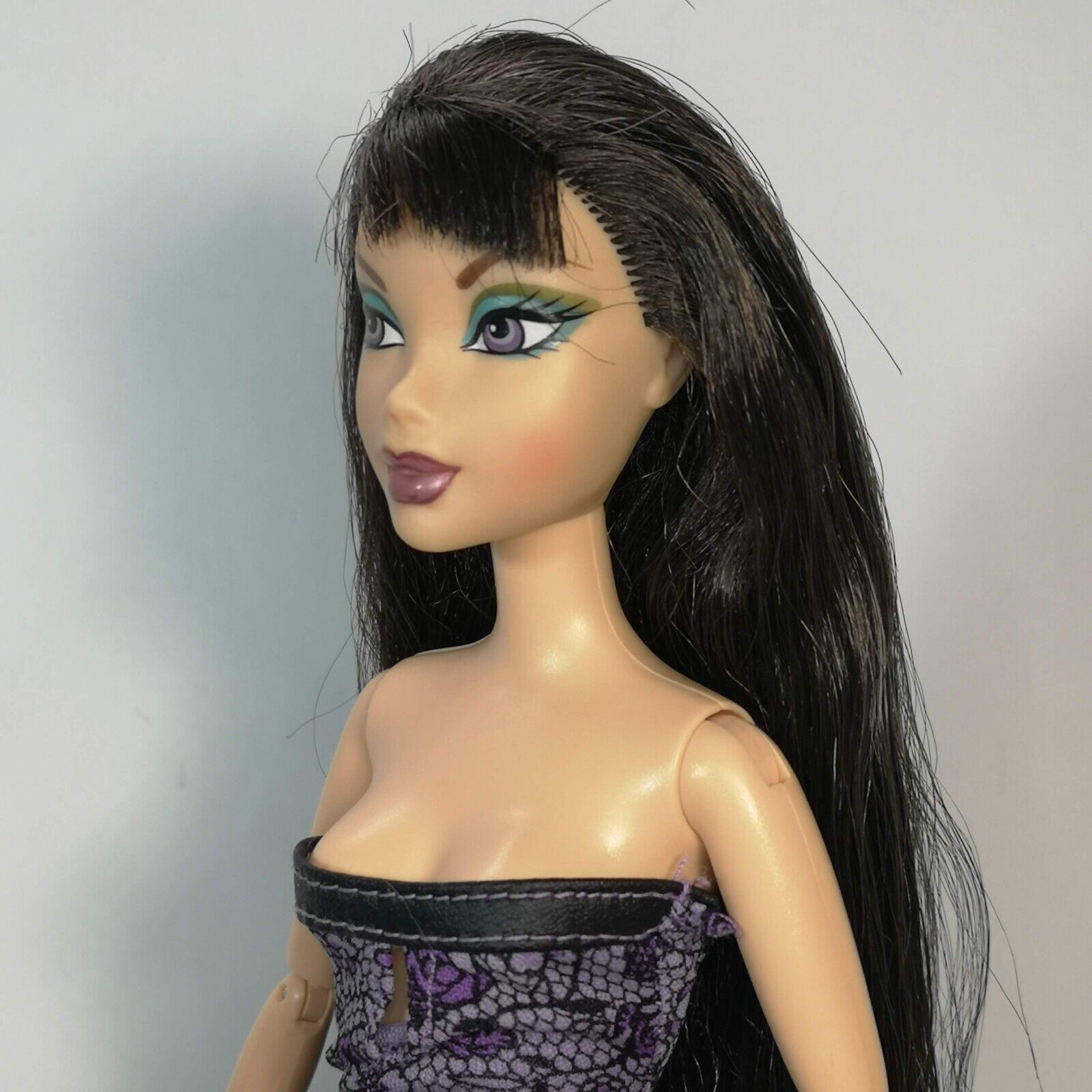 Barbie My Scene Chillin' Out Nolee Doll Purple Ruffle Dress  - Read