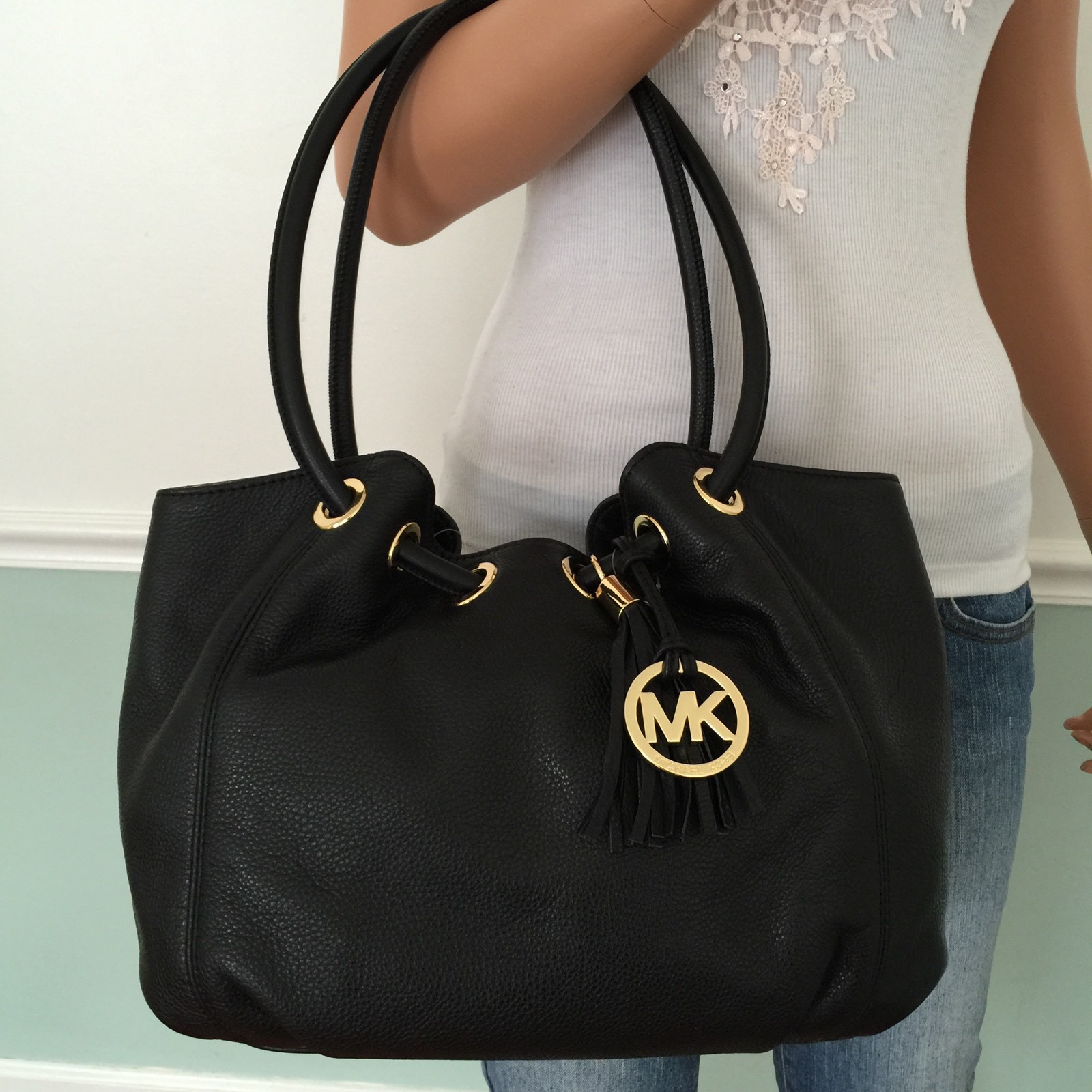 ... MICHAEL KORS Black Leather Shoulder Bag Ring Tote Purse Handbag eBay