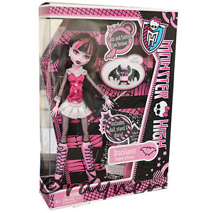 NEW Monster High Draculaura Doll PET Diary Original 2010 RE Release