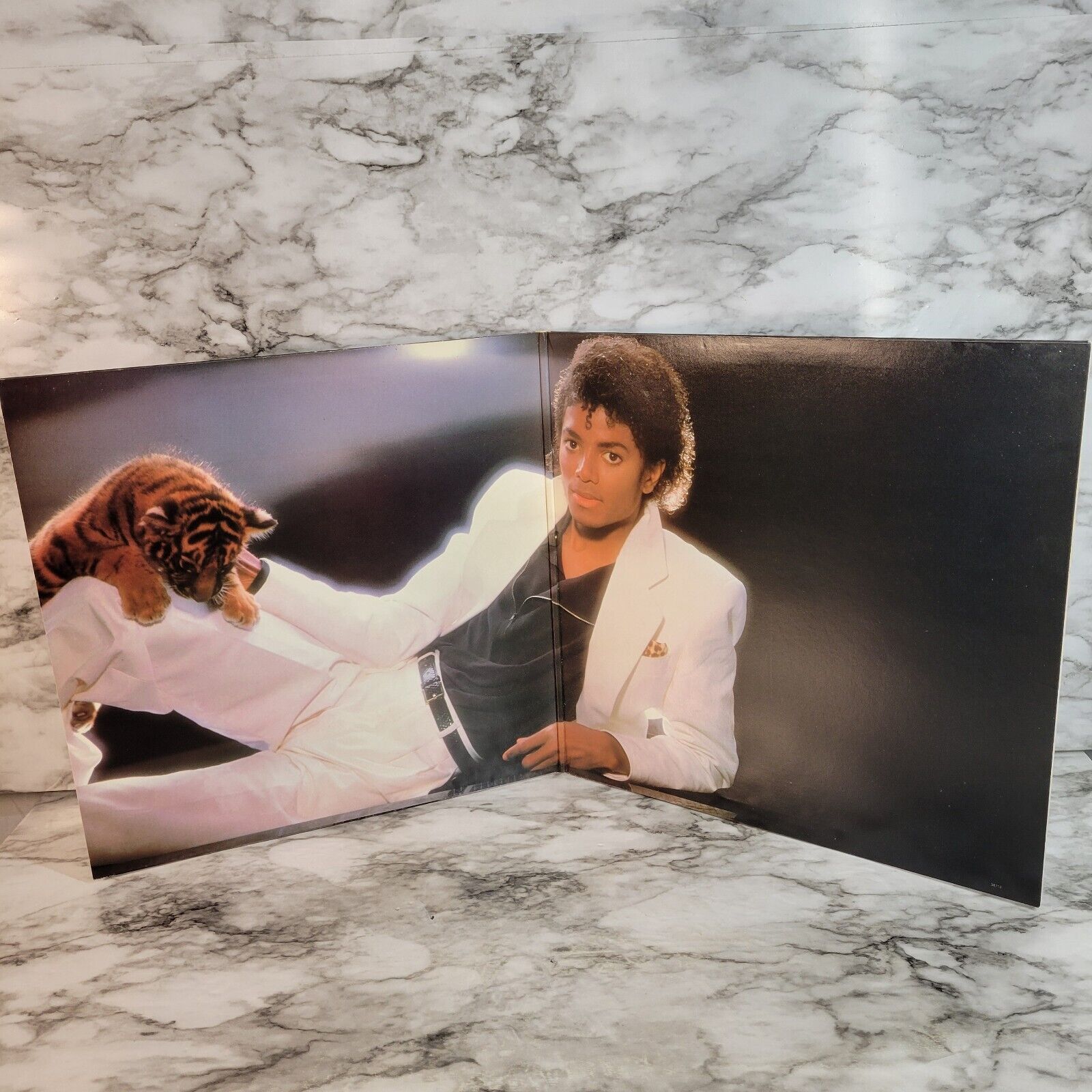 Michael Jackson,Thriller - 1982 LP - Vinyl  QE38112 Gatefold Epic Records 1982
